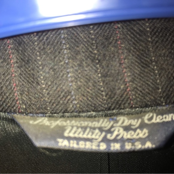 Man in Wool suit jacket - Picture 5 of 8